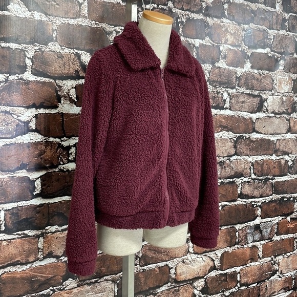 Z Supply NWT Sherpa Fleece Full Zip Jacket Coat Maroon Size Small Sweatshirt - Picture 8 of 14